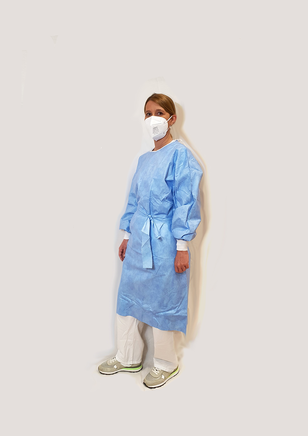 Bata de protección quirúrgica laminada impermeable AMET 55gr caja de 80 unidades - Imagen 4