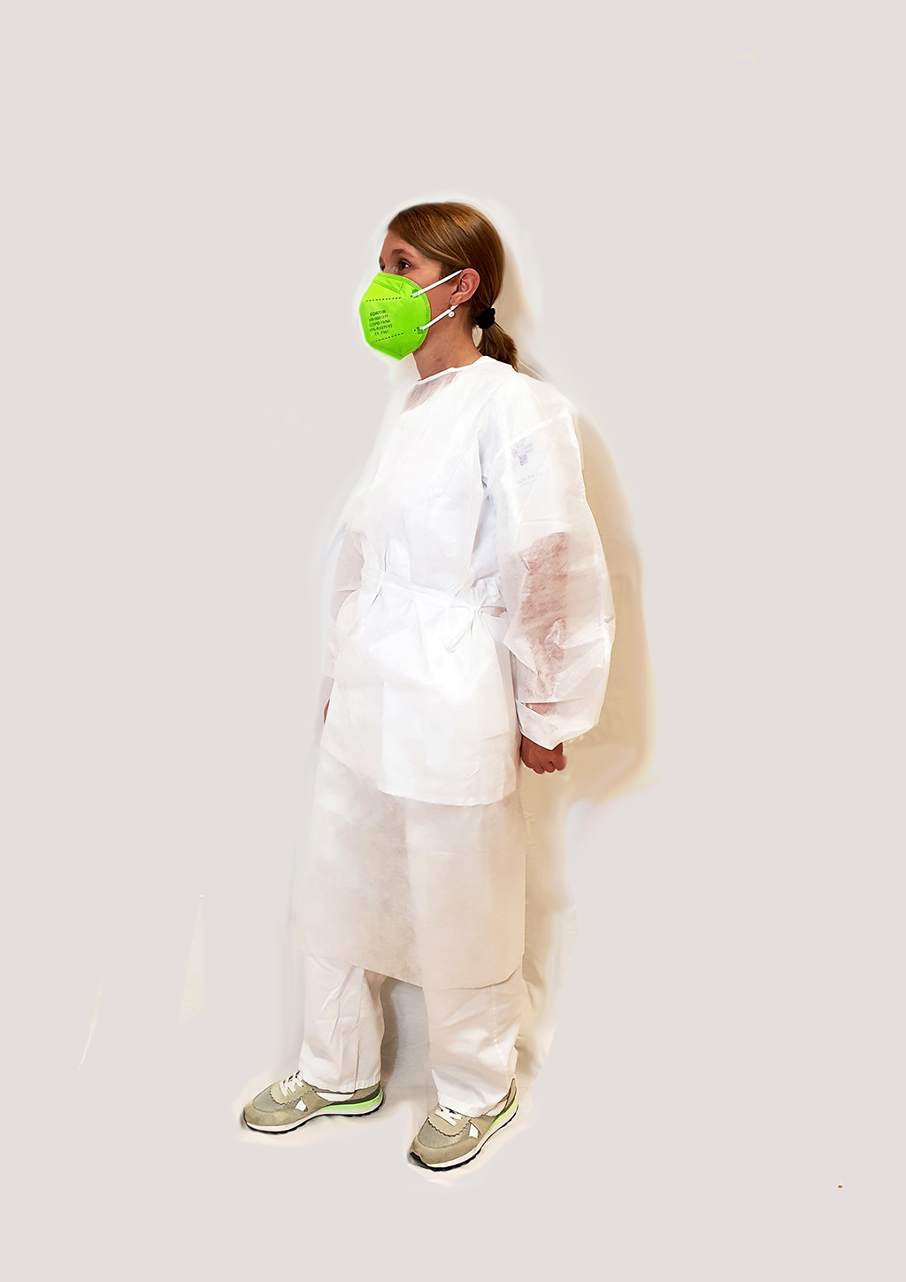 Bata de protección sanitaria de polipropileno AMET 20gr caja de 125 unidades - Imagen 6